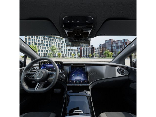 Mercedes-Benz EQE 300 Sedan