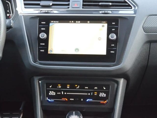 Volkswagen Tiguan 2.0 TDI DSG R-Line Style
