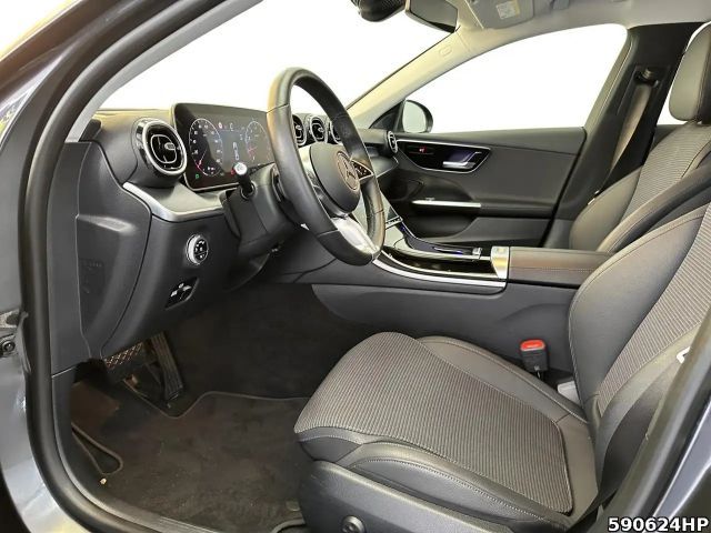 Mercedes-Benz C 200 AVANTGARDE Sedan