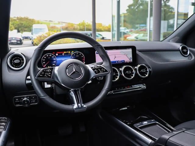 Mercedes-Benz B 200 Progressive Sedan