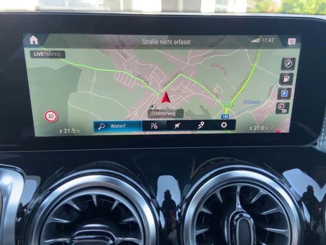 Mercedes-Benz EQB 300 4MATIC AMG Line