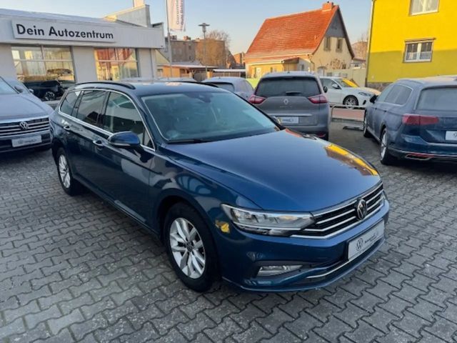 Volkswagen Passat 1.5 TSI Business DSG Variant