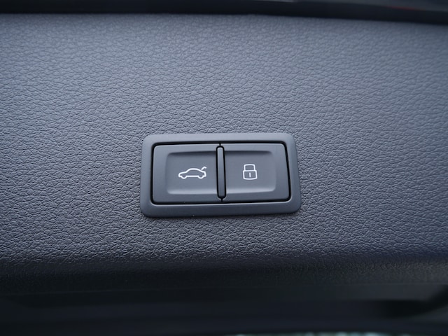 Audi Q8 e-tron 50 Quattro S-Line