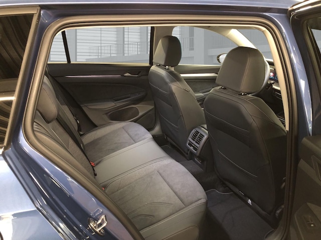 Volkswagen Golf 1.5 eTSI DSG Variant