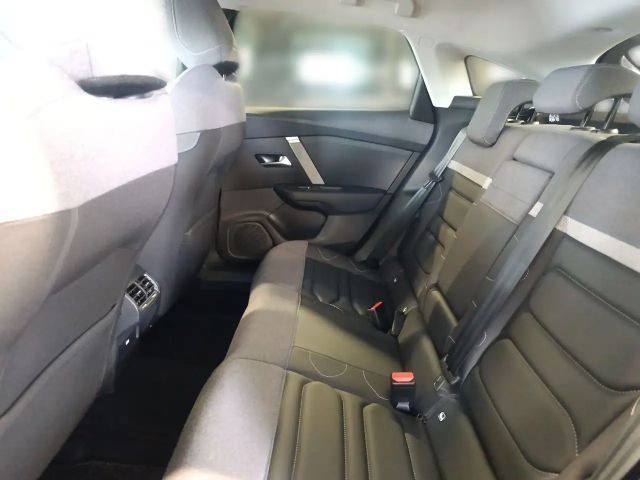 Citroën C4 PureTech Shine