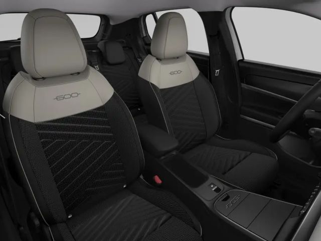 Fiat 600e Hybrid ICON 145 DCT