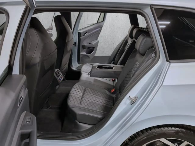 Volkswagen Golf 1.5 TSI R-Line Variant