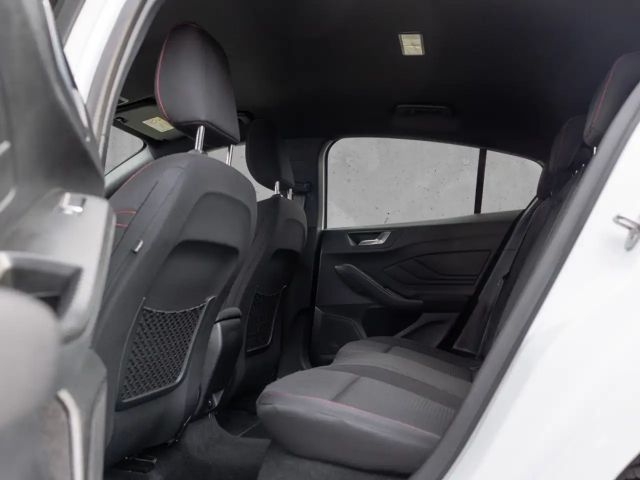 Ford Focus EcoBoost ST Line