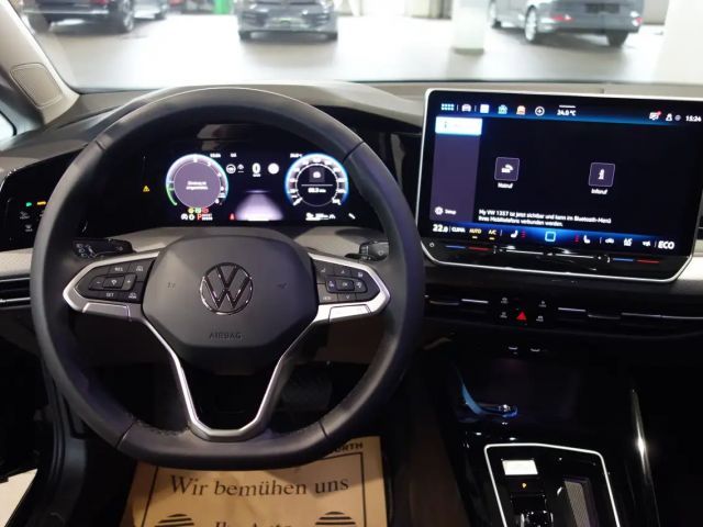 Volkswagen Golf DSG Style eHybrid