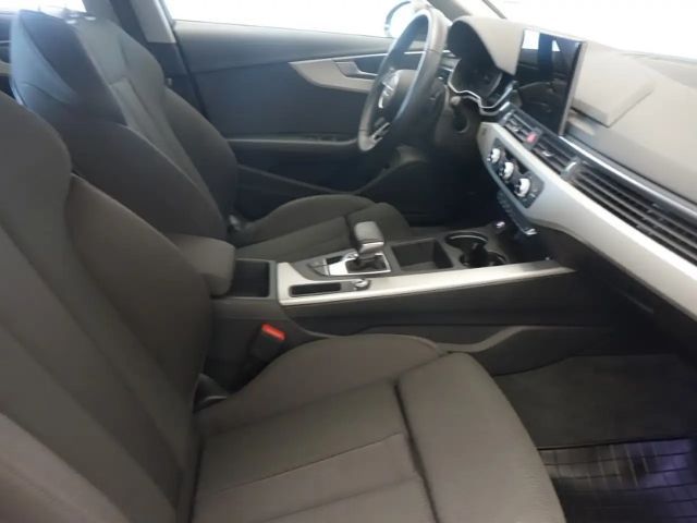 Audi A4 40 TDI Avant S-Tronic