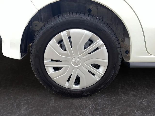 Mitsubishi Space Star Star