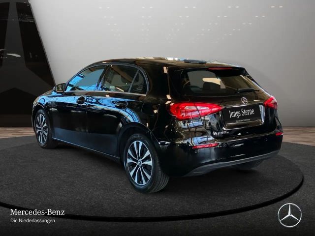Mercedes-Benz A 250 A 250 e Style