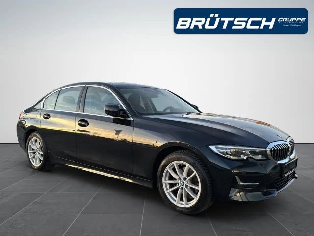 BMW 320 320d Luxury Line Sedan xDrive