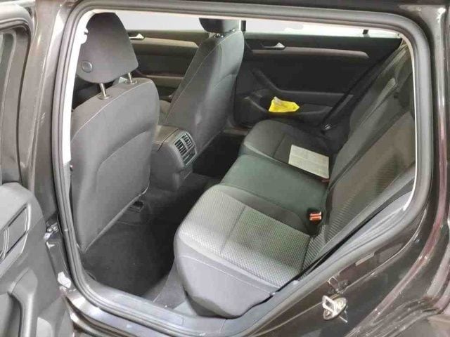 Volkswagen Passat 1.5 TSI Business Variant