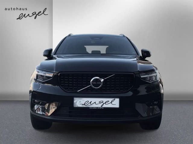 Volvo XC40 Dark Plus