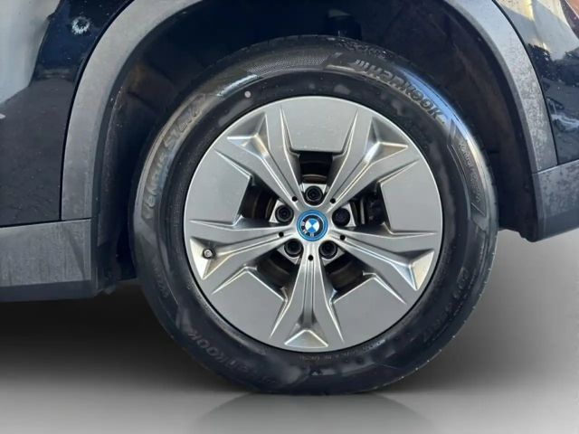 BMW iX1 xDrive30