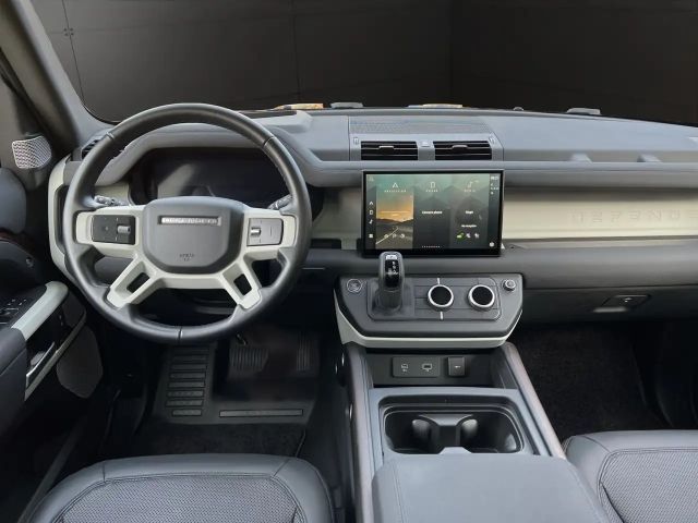Land Rover Defender AWD P400 SE
