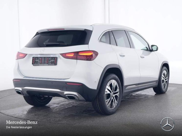Mercedes-Benz GLA 180 Progressive