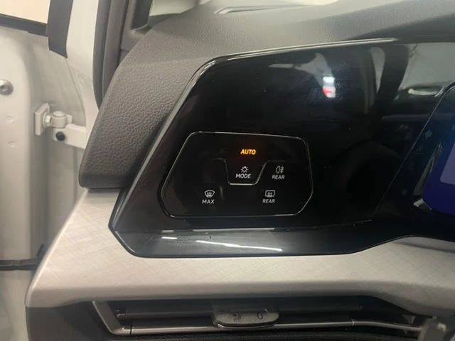 Volkswagen Golf 2.0 TDI Golf VIII Life Variant