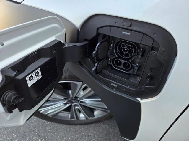 Subaru Solterra Platinum Plus