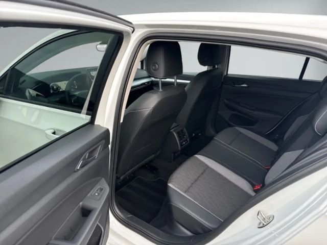 Volkswagen Golf 1.5 TSI Golf VIII