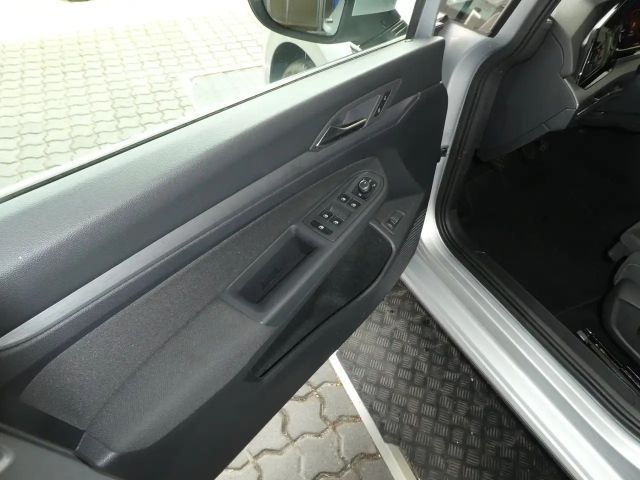 Volkswagen Golf Style Variant