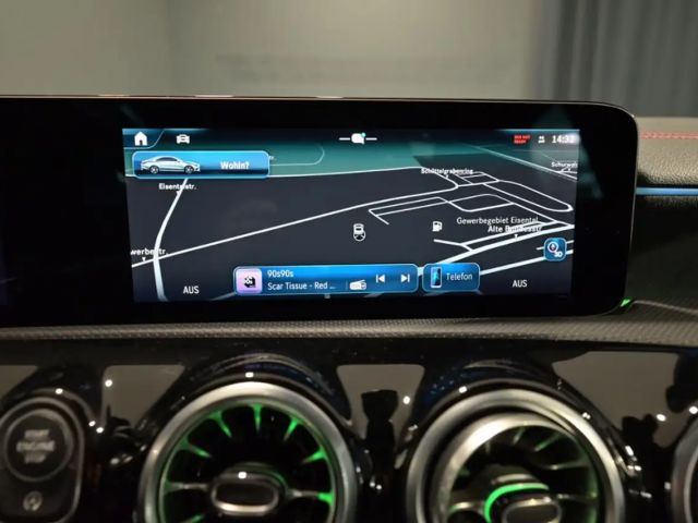 Mercedes-Benz CLA 200 AMG Line Coupé