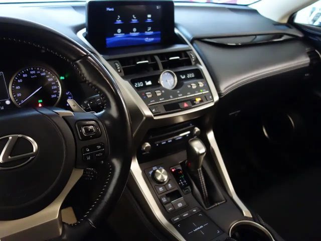 Lexus NX Hybrid Aut. *CARPLAY *ASSISTENZ *LENKRADHZG