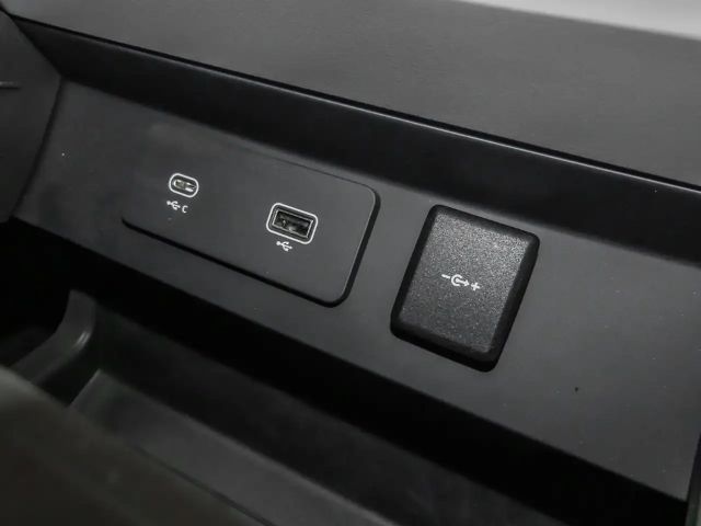 Land Rover Defender 110 Dynamic P400 SE