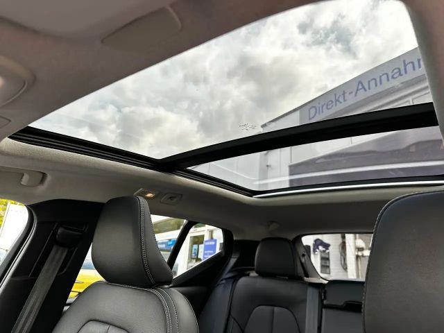 Volvo XC40 Dark Plus