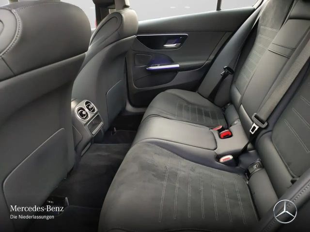 Mercedes-Benz C 220 AMG Line C 220 d Sedan