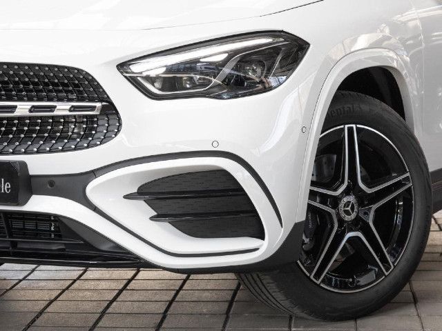 Mercedes-Benz GLA 180 AMG Line