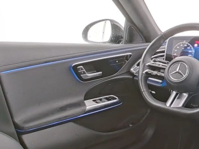 Mercedes-Benz E 200 AMG Line Sedan