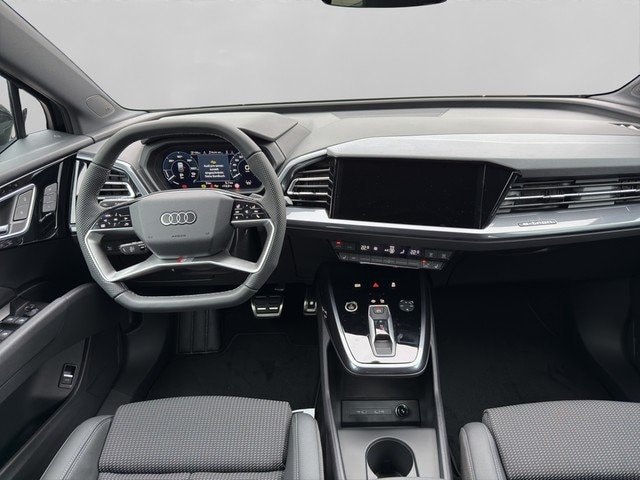Audi Q4 e-tron SUV 45 e-tron Audi Q4 e-tron