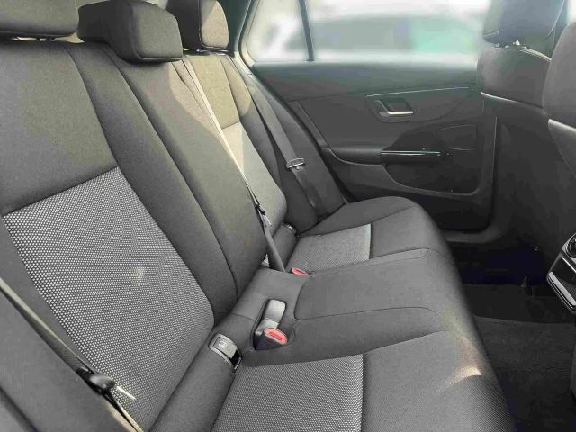 Mercedes-Benz C 200 AVANTGARDE C 200 d Estate