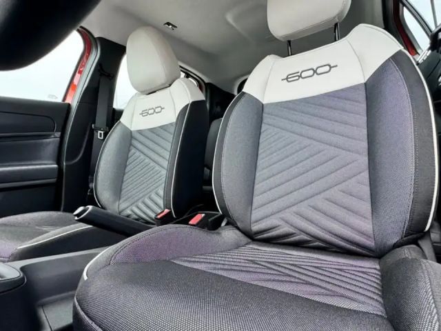 Fiat 600e Hybrid 100 6-Gang eDCT