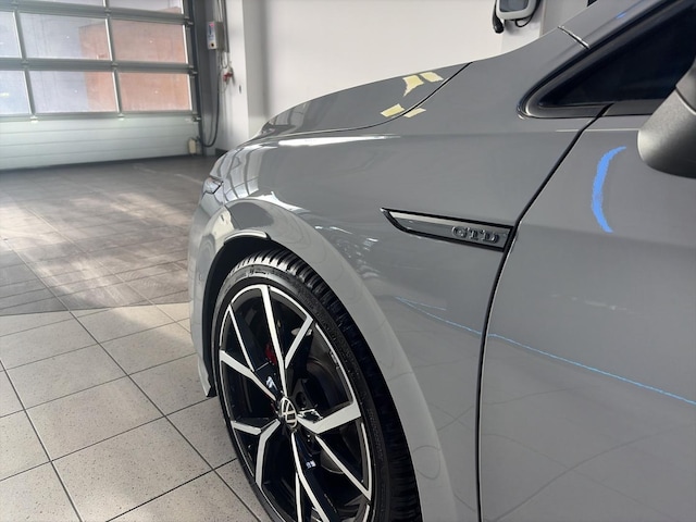 Volkswagen Golf 2.0 TDI DSG GTD