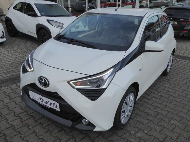 Toyota Aygo Hatchback Play Team D X-play