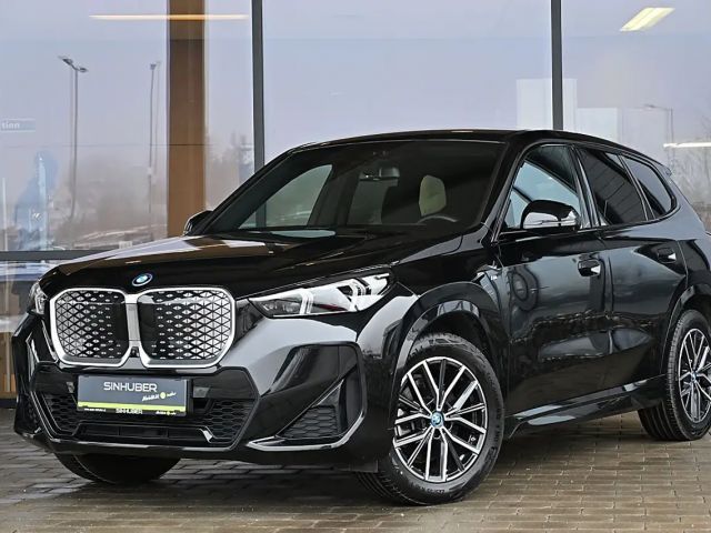 BMW iX1 xDrive30