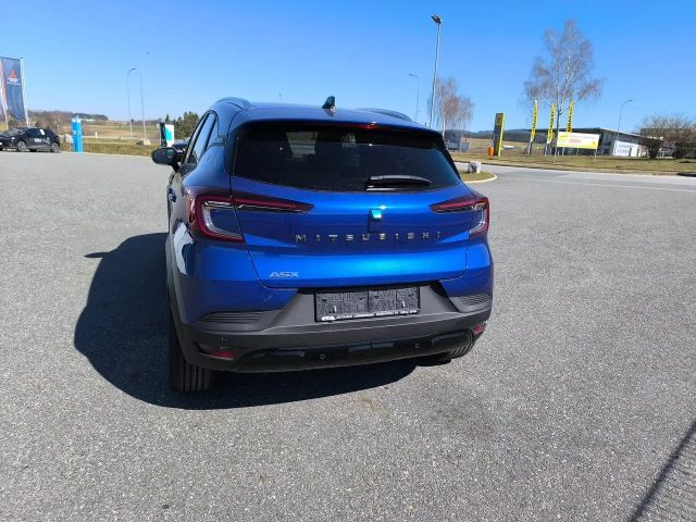 Mitsubishi ASX Invite