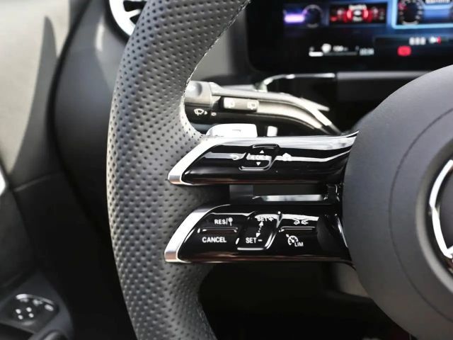 Mercedes-Benz GLA 200 AMG Line