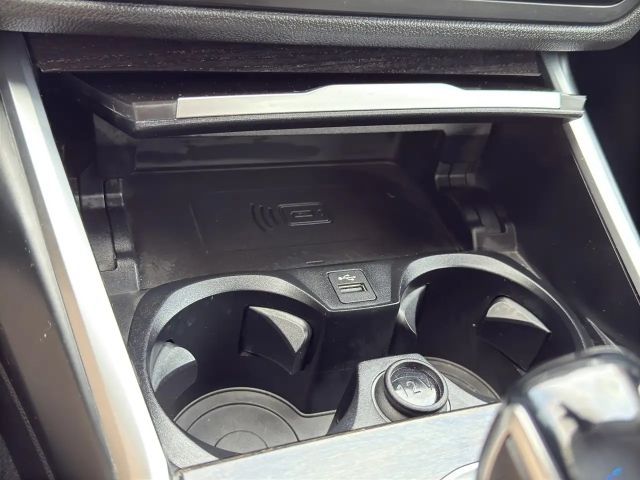 BMW 330 330e Luxury Line Sedan