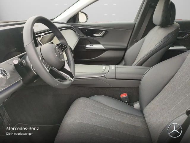 Mercedes-Benz E 220 AVANTGARDE E 220 d Estate