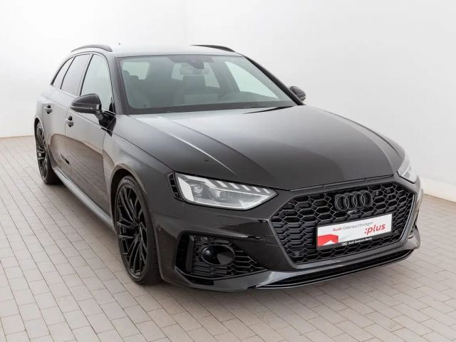 Audi RS4 tiptr. 360°K NAVI VIRTUAL SITZHZG DAB
