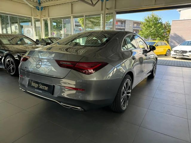 Mercedes-Benz CLA 180 Coupé Progressive