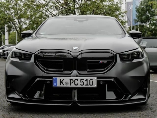 BMW M5 Sedan