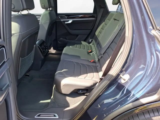 Volkswagen Touareg 4Motion R-Line