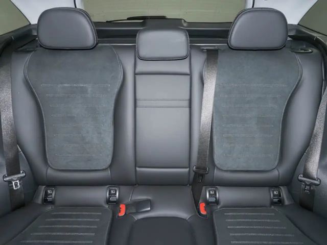 Mercedes-Benz GLC 300 4MATIC AMG Line