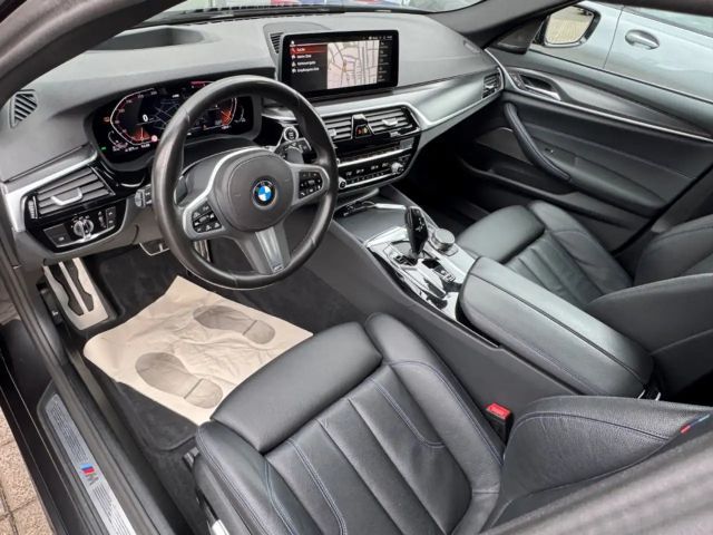 BMW 540 540d M-Sport Touring xDrive
