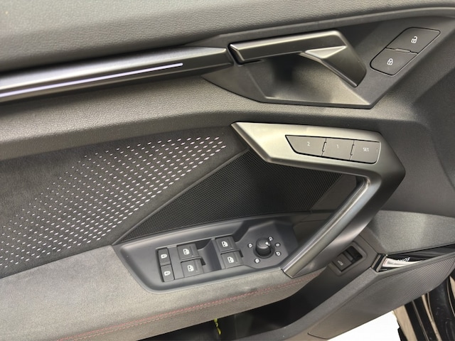 Audi RS3 Quattro S-Tronic Sedan